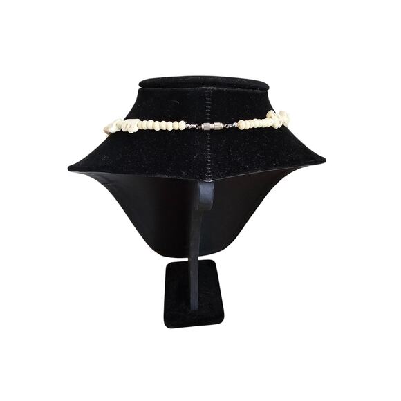 Mid century 60s boho carved faux ivory elephant necklace - Picture 3 of 4